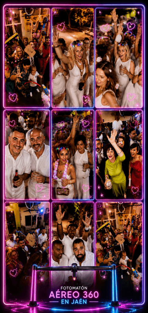 Invitados disfrutando del Fotomat&oacute;n A&eacute;reo 360 de Dream Flying Bodas en Ja&eacute;n