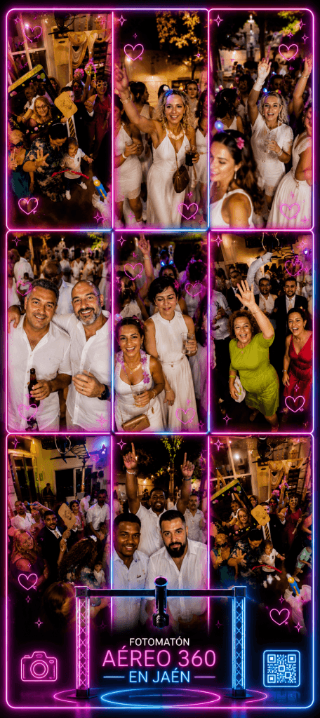 Fotomat&oacute;n A&eacute;reo 360 en Ja&eacute;n con c&aacute;mara superior e invitados durante una boda